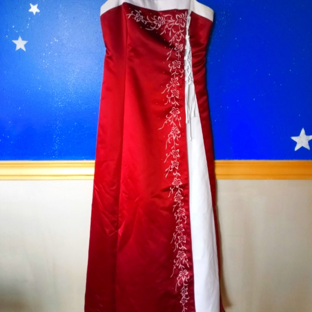 Red prom dress